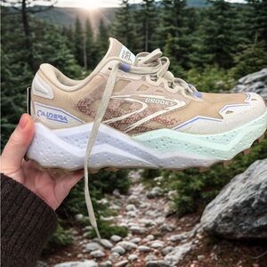Brooks Caldera 7 Trail Running Shoes Womens 7 Beige Tan Hiking Sneakers